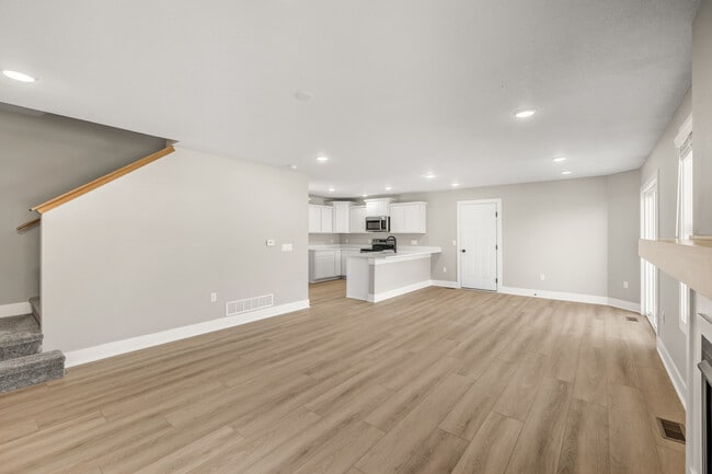 Photo - 2395 Emma Ave Casa