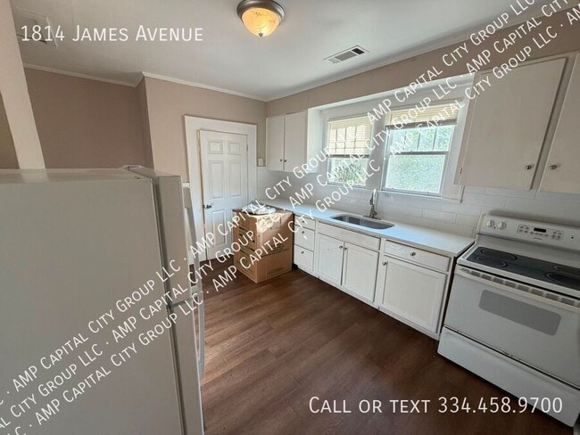 Photo - 1814 James Ave