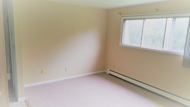Photo - Coralville 1 Bedroom Unit 12