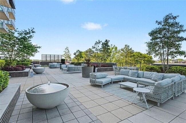 Photo - 788 West Marietta St NW Unidad 608