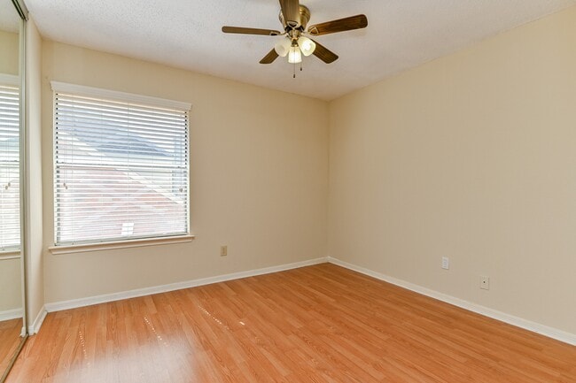 Photo - 3410 Streamside Ln