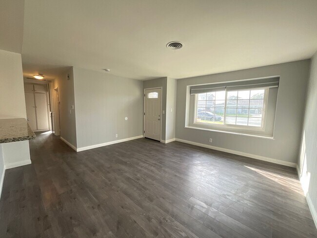 Photo - 3 Bedroom 2 Bathroom Single Story Home