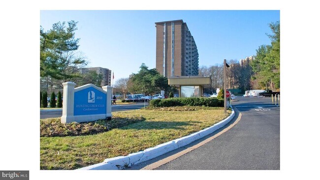 Building Photo - 2059 Huntington Ave Unit 511 Rental