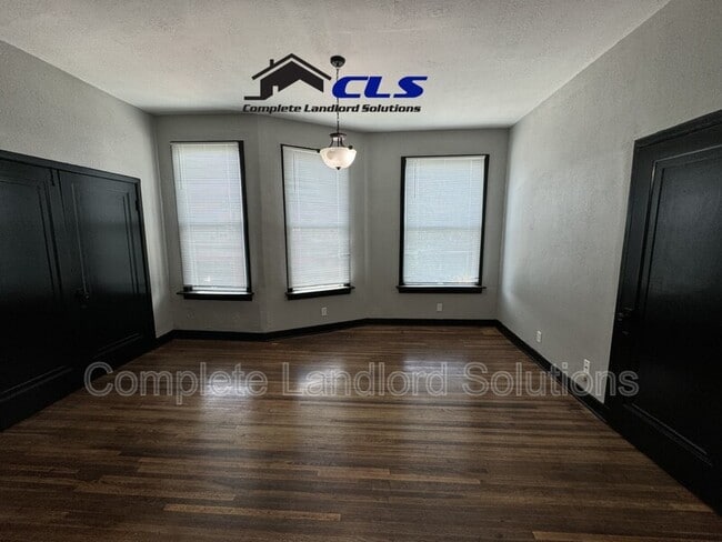 Photo - 15 N 14th St