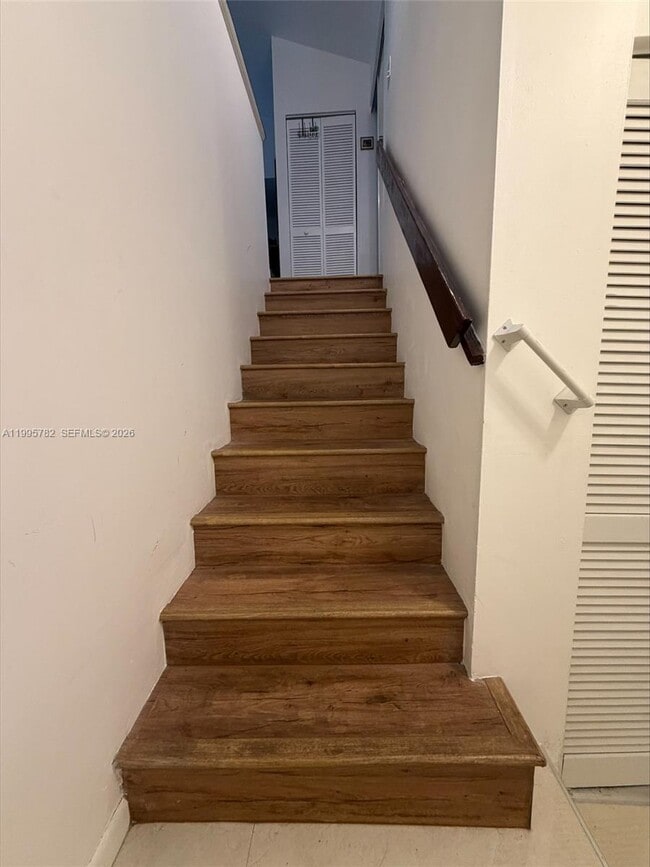 Photo - 221 W Park Dr Unit 202-3