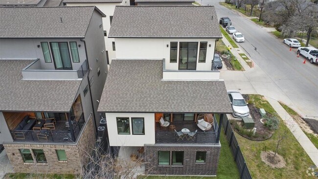 Building Photo - 3117 E 51st St Rental