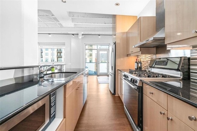 Building Photo - 805 Peachtree St NE Unit 603