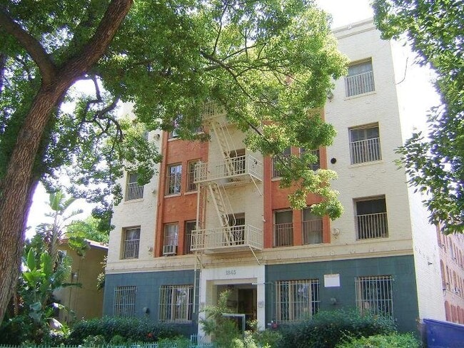 Photo - 1845 N Gramercy Pl Unit 312