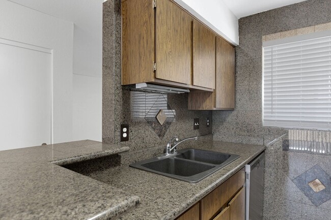 Photo - Private 2/2  Unit • Quiet Community • Prime North Phoenix Location