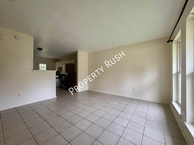 9328 Lancer Ln Unit 9330
