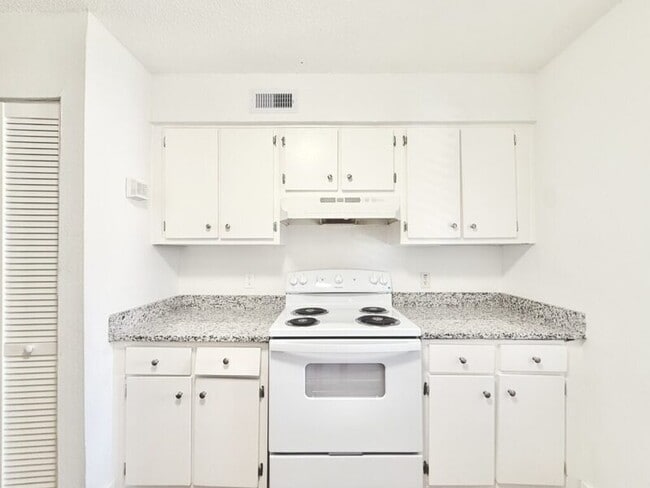 Photo - 7517 Pitch Pine Cir