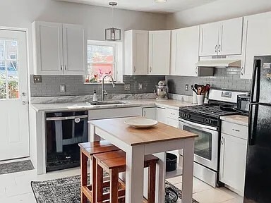 Photo - 1831 Light St