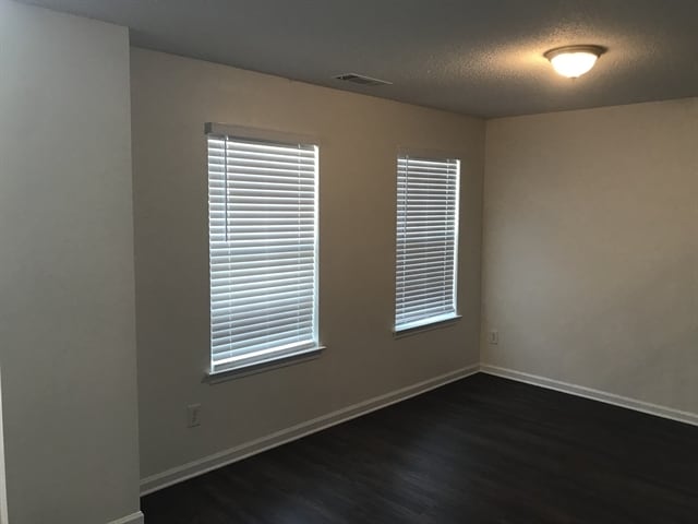 Photo - 7118 Cavender Dr SW