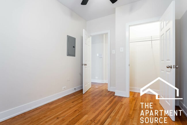 Photo - 627 W Melrose St Unit 2