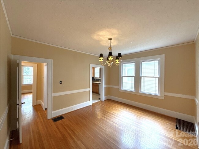 Photo - 420 N Laurel Ave