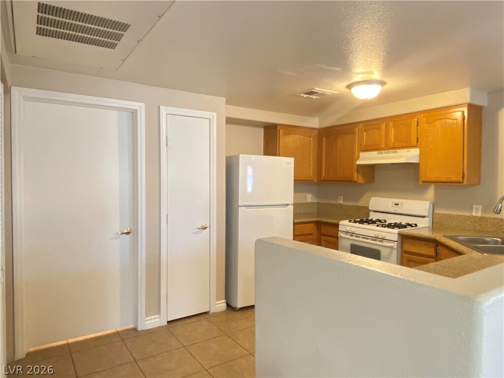 Photo - 3400 Cabana Dr Unit 2049