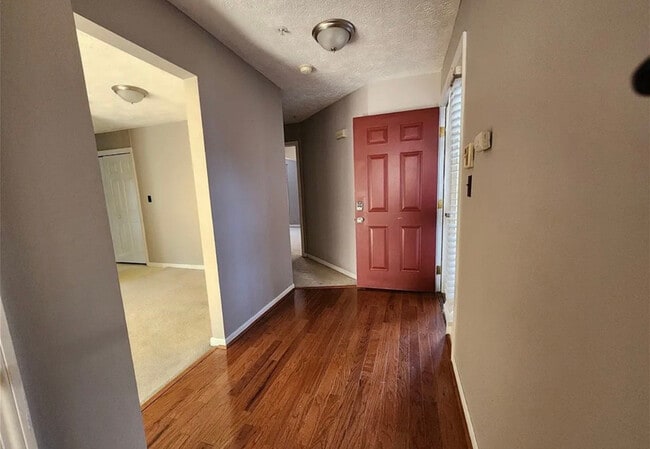 Photo - 201 Waterdown Dr Unidad 8