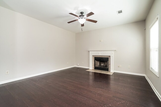 Photo - 377 Cliffhaven Cir