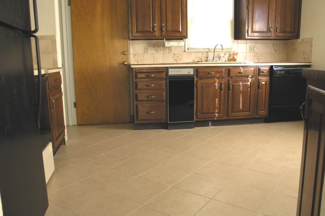 Kitchen - 5009 Ogallala Pl