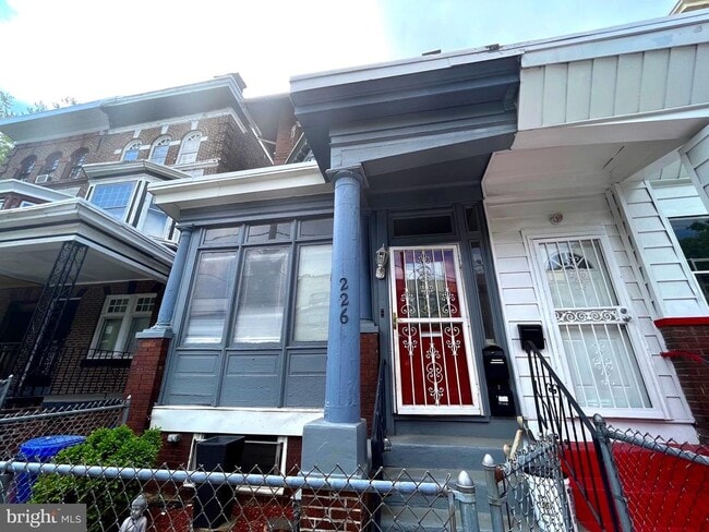Photo - 226 S 49th St