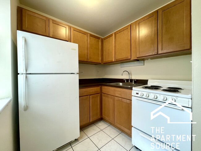 Photo - 6006 N Kenmore Ave Unit 103