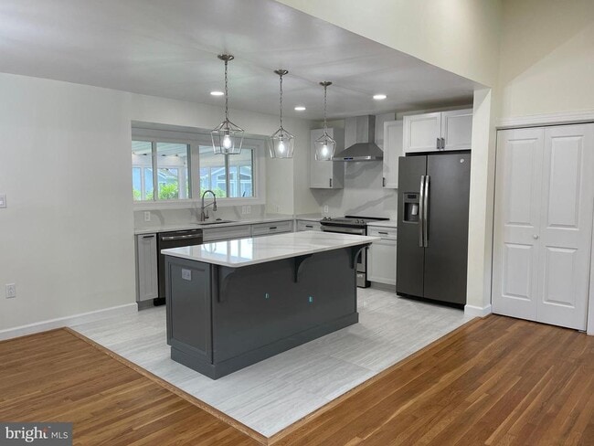 Photo - 9913 Pomona Dr