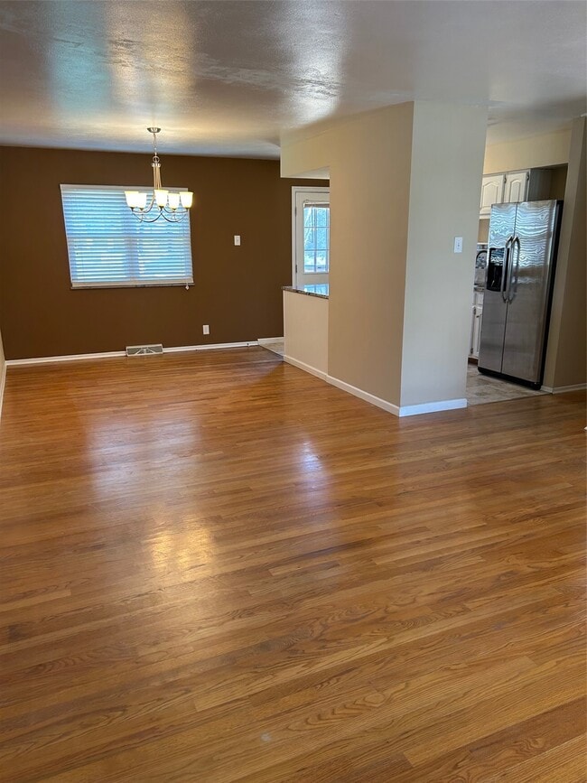 Photo - 436 Lindy Blvd