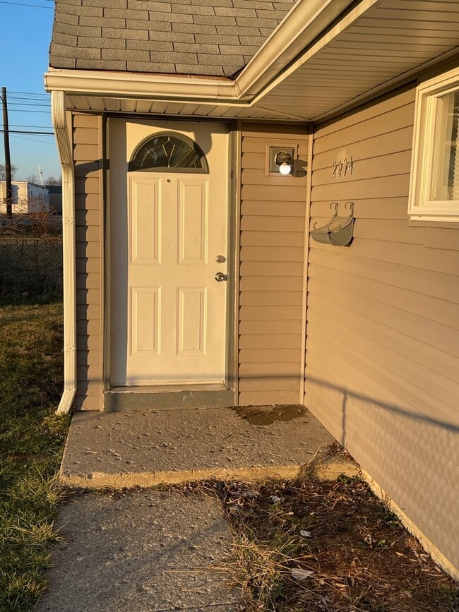 Photo - 2094 Jermain Dr