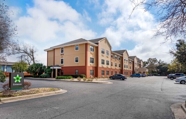 Furnished Studio-Pensacola - University Mall