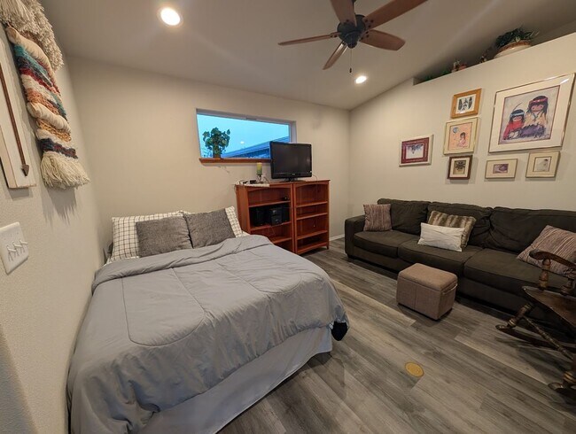 Photo - Lovely Furnished Apartment in the Clarkston Heights