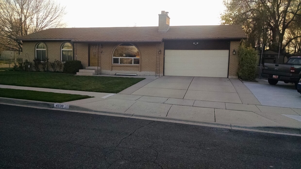 Beautiful 5 bedroom 3 bathroom brick rambl... - Beautiful 5 bedroom 3 bathroom brick rambl...