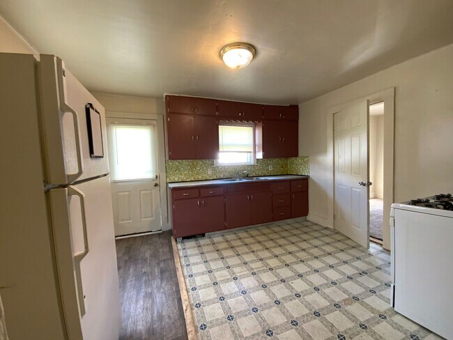 Photo - 3-Bedroom, 1-Bathroom Home – $950/Month - ...