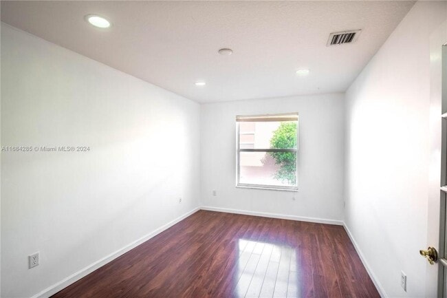 Photo - 15687 SW 53rd St