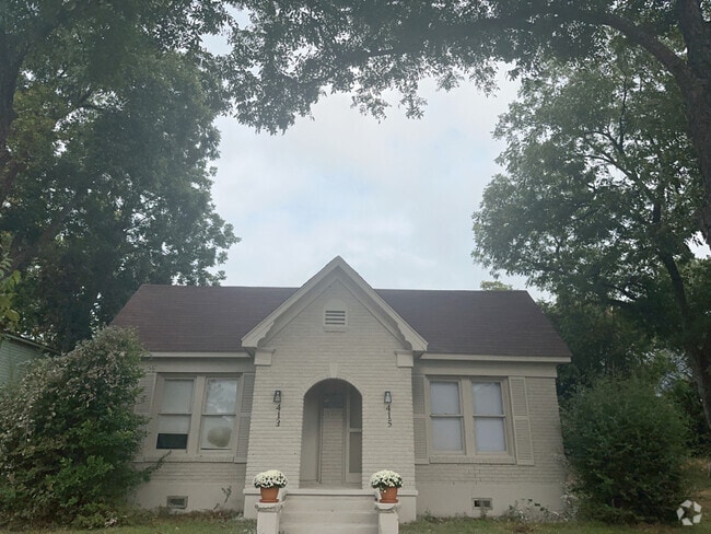 Building Photo - 415 S Prairieville St Rental