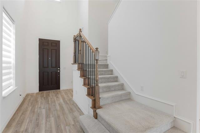 Photo - 345 Willowmore Dr