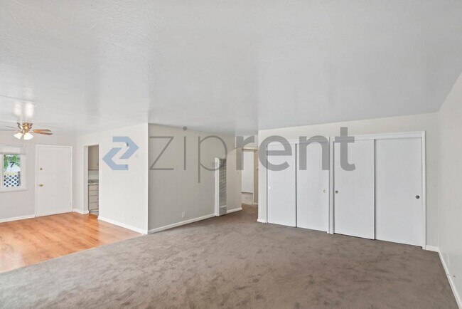 Photo - 1883 Robin Ln