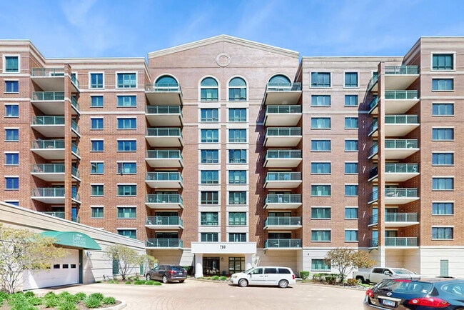 Building Photo - 750 Pearson St Unit 808