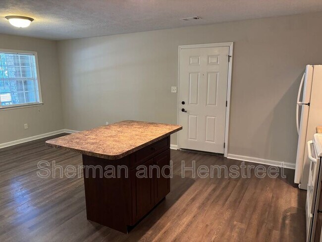 Photo - 3200 London Ct SW Unit 3200-101