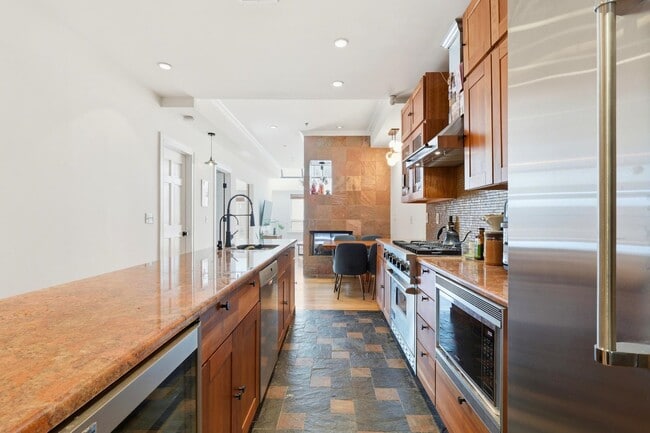 Photo - 81 Montgomery St Unidad 7