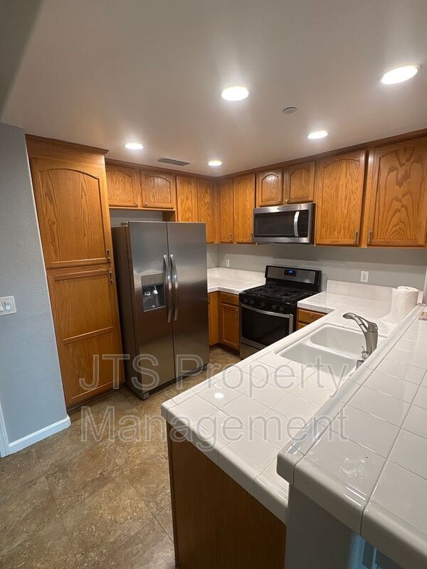 Building Photo - 12400 Fair Oaks Blvd Unit #125