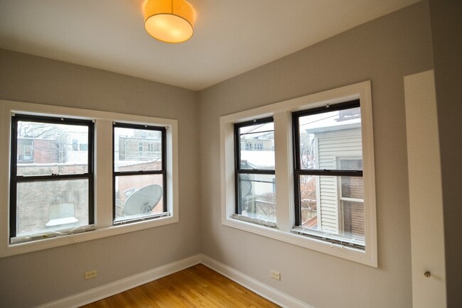 Photo - 2023 W Thomas St Unit 1C
