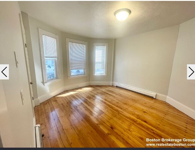 Photo - 22 Howell St Unit 3