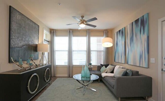 Building Photo - 1 bedroom in Houston TX 77022 Unit 1292 Rental