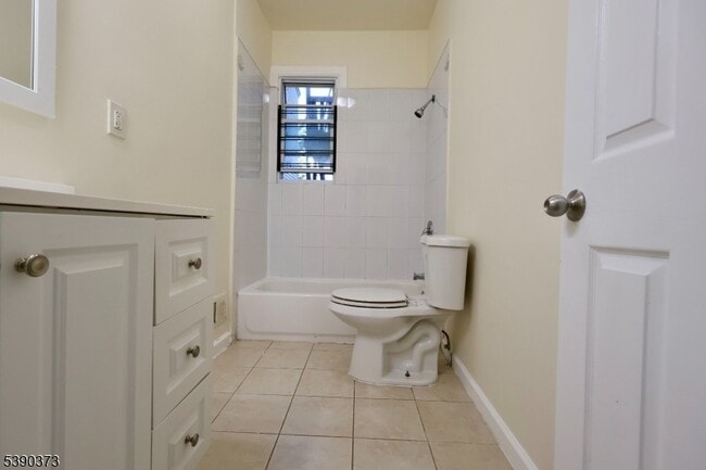 Photo - 89 Cutler St Unit 1