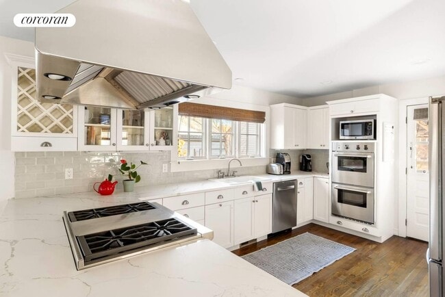 Photo - 201 Harbor Watch Ct