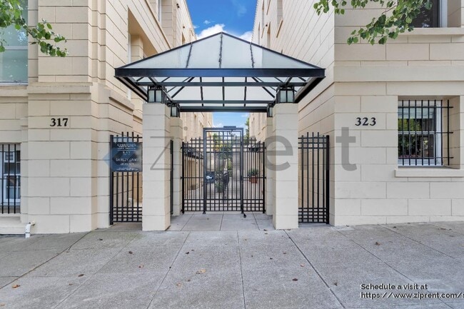 Building Photo - 323 29th St Rental