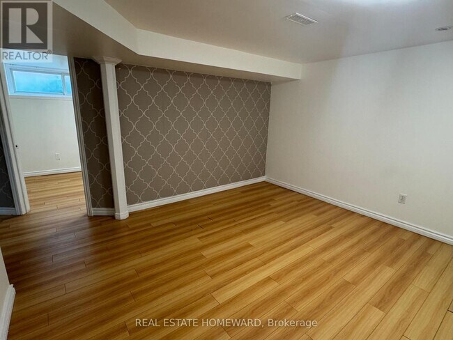 Photo - 30 Marchington Cir
