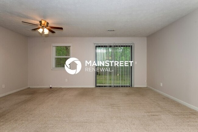 3 Bedroom Pet-Friendly Home in Jonesboro, GA with Main Street Renewal