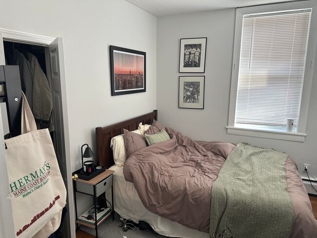 Photo - Nicely updated 2 bed in South Boston!  This is a STEAL at this price!