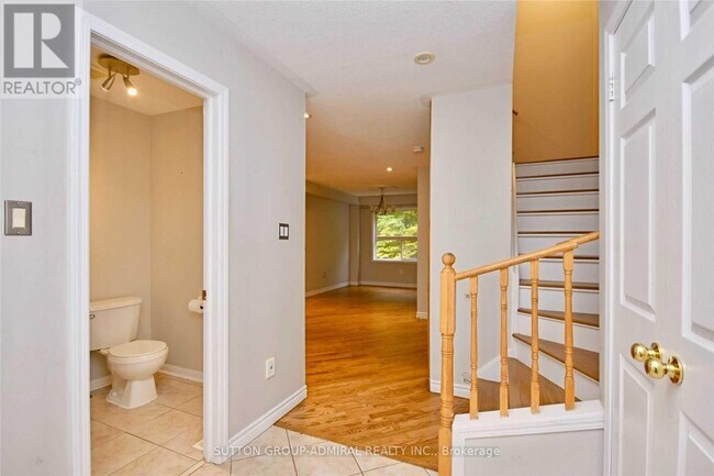 Photo - 70 Hawthorne Crescent